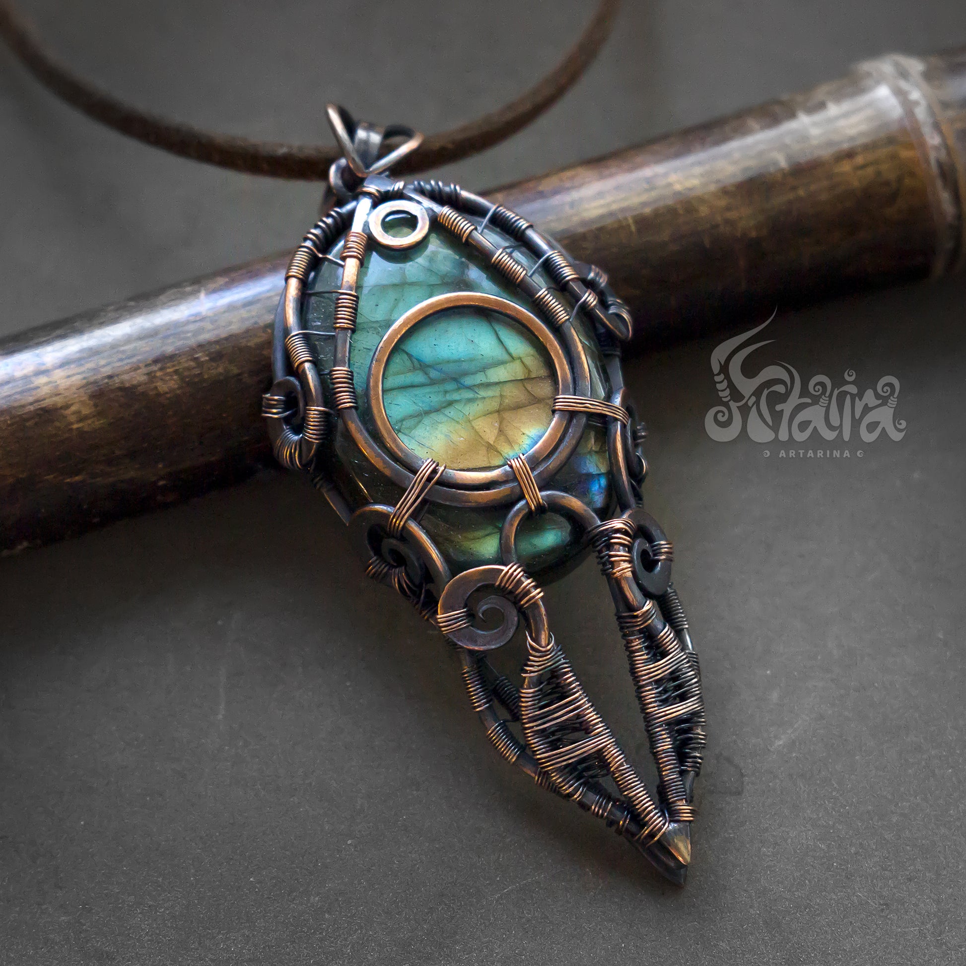 dungeons and dragons dungeon master, professional dungeon master necklace