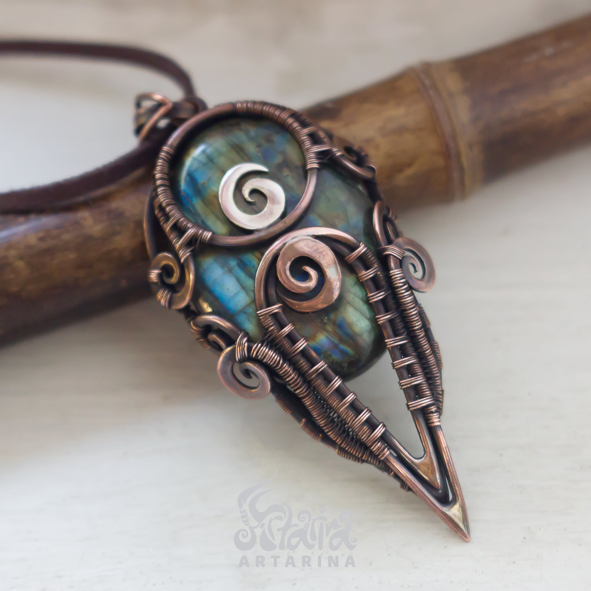 Protection amulet faith necklace talisman necklace dungeon master wizard robe wizard accessoire tiefling sorcerer wizard costume magic talisman spiral necklace spiral goddess dragonborn wizard hat