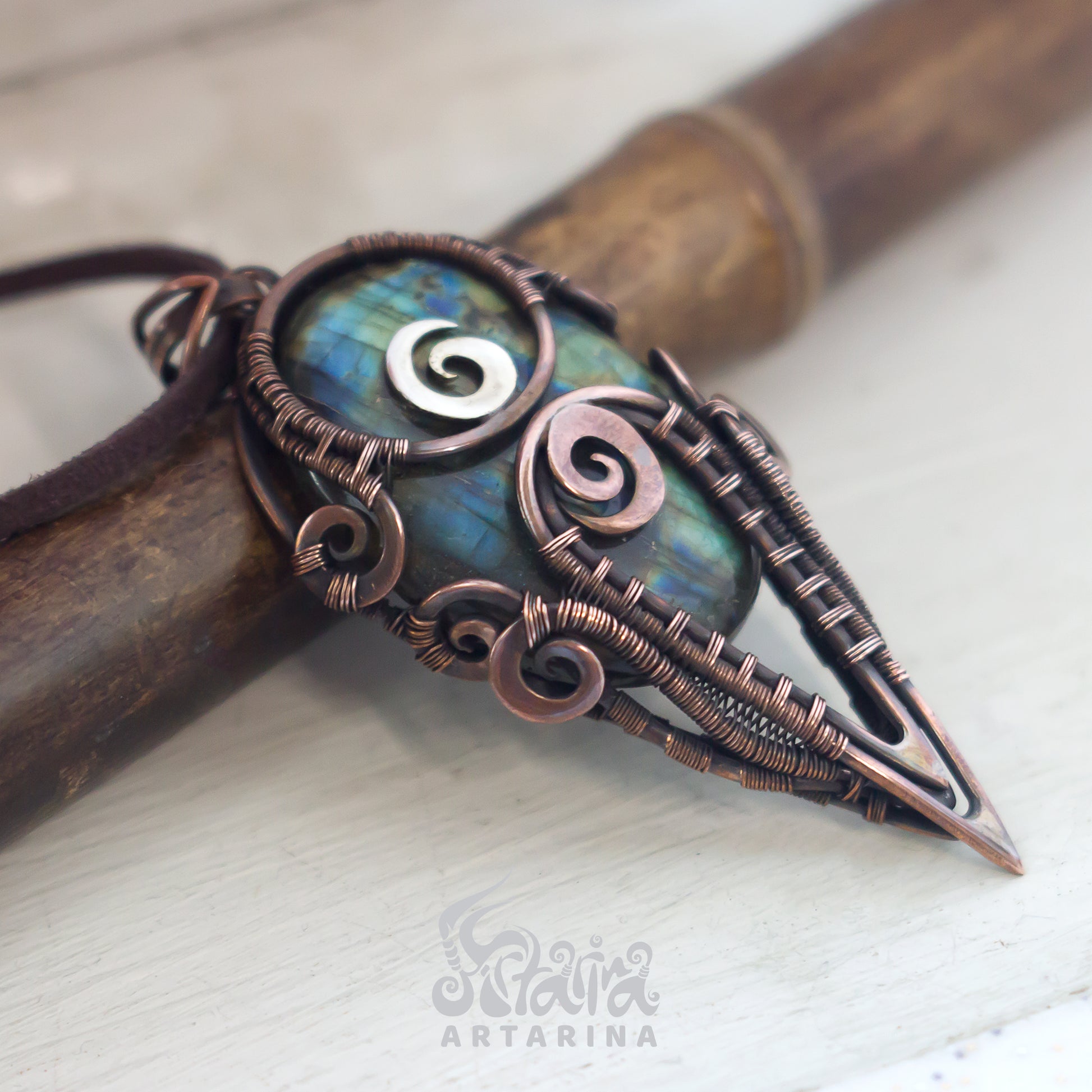 Protection amulet faith necklace talisman necklace dungeon master wizard robe wizard accessoire tiefling sorcerer wizard costume magic talisman spiral necklace spiral goddess dragonborn wizard hat