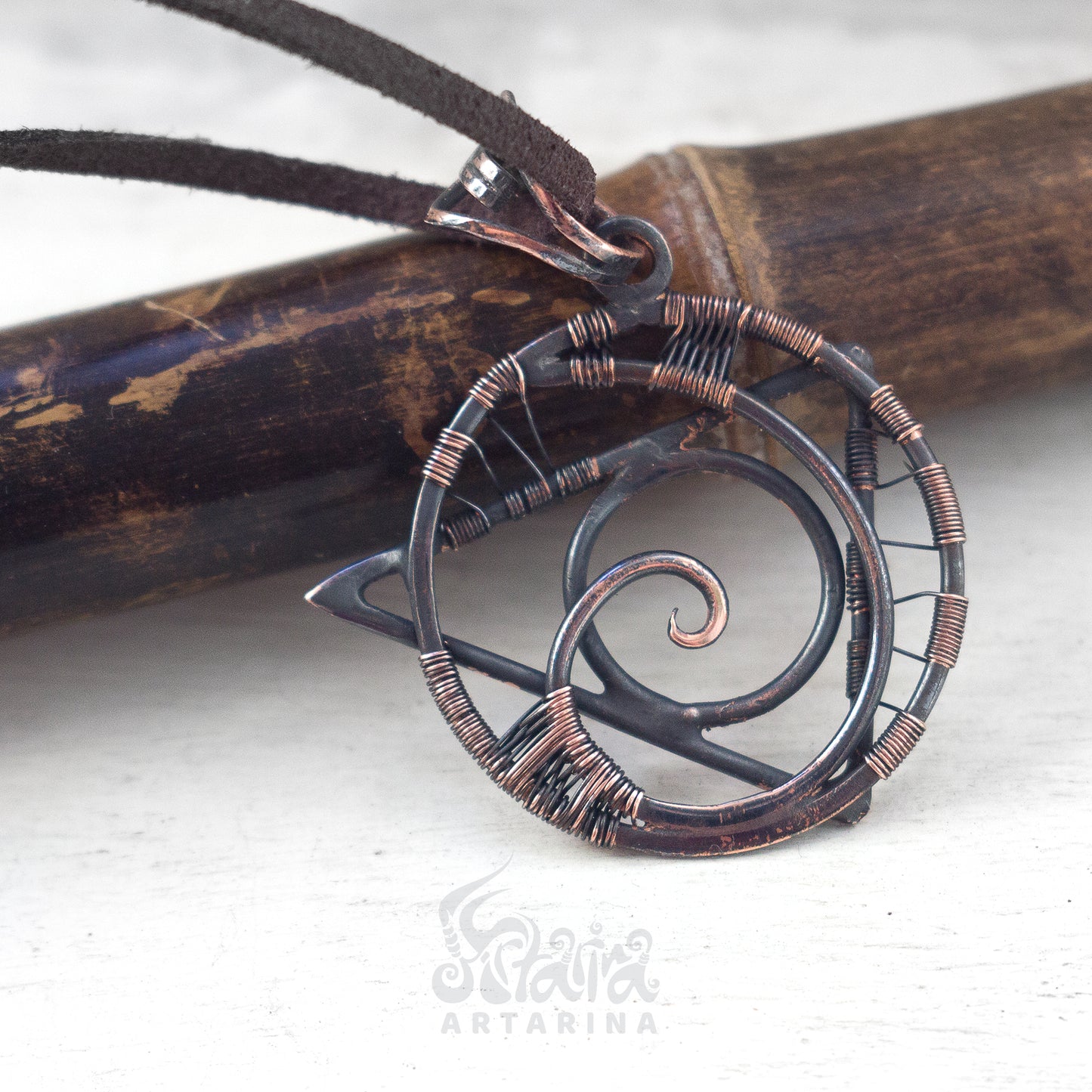 Geometrical necklace. Triangle and circle copper wire wrapped necklace pic 3