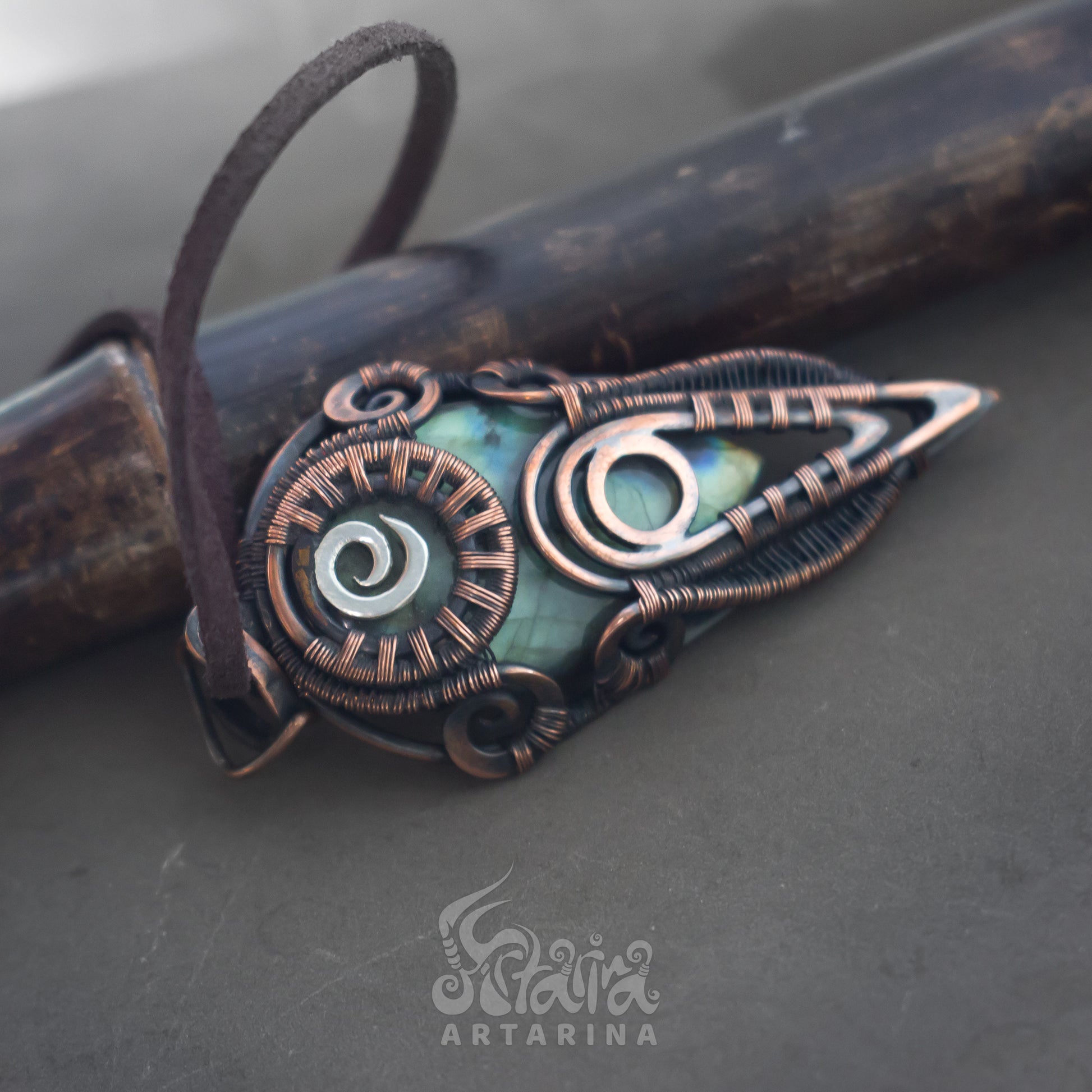 Mythical esoteric copper necklace with green labradorite gemstone pic 5Steam punk clothing outfit, industrial jewelry, darkwear cyberpunk fashion, boyfriend aesthetic necklace