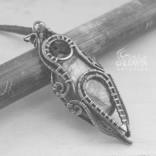 Aesthetic necklace, victorian dress accessoire, steampunk alt clothing, medieval cosplay armor accessoire