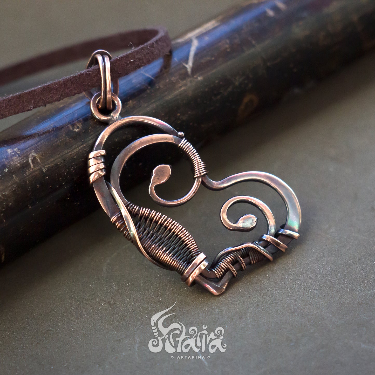 This is a step by step Wire heart jewelry PDF tutorial  Digital PDF file contains 39 detailed pictures which will help you create your heart necklace. See example in the listing pictures. Pages is long and contains 7 big pictures with descriptions on each.