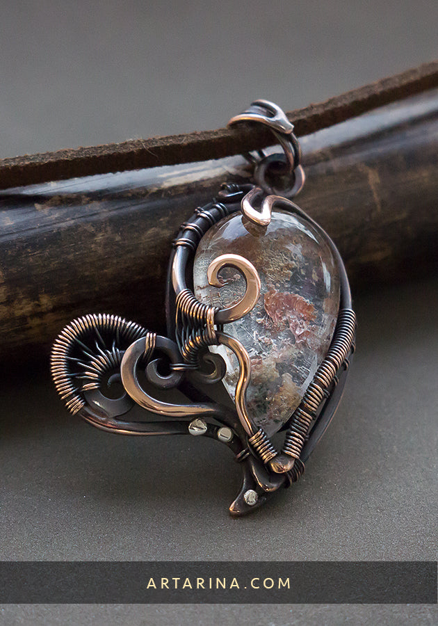 Wire wrap crystal pendant