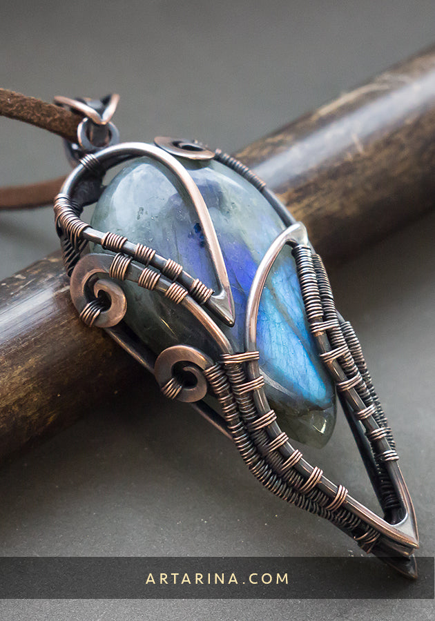 Steampunk pendant with multifire labradorite