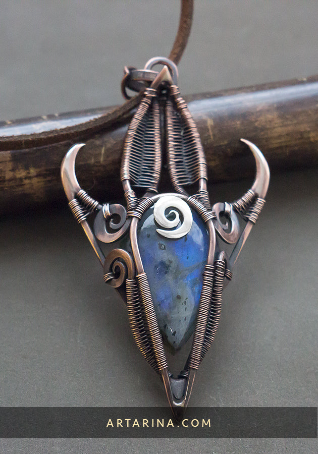 Fantasy labradorite necklace