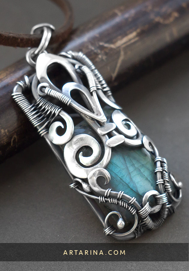 Square shape wire wrapped silver necklace