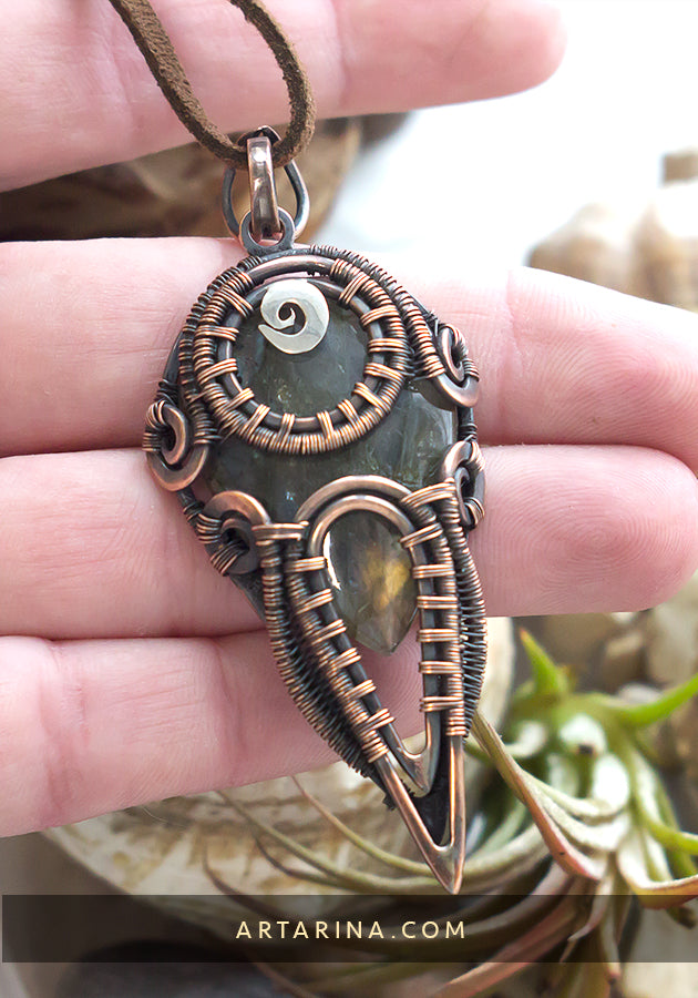 Copper wire wrapped labradorite necklace