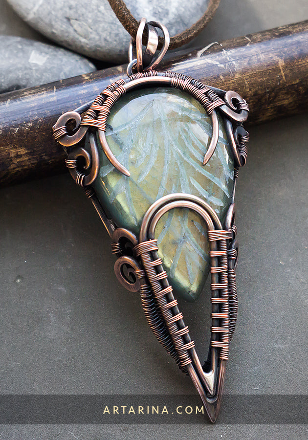 Ancient egyptian alien necklace. Aura atlantis jewelry pendant