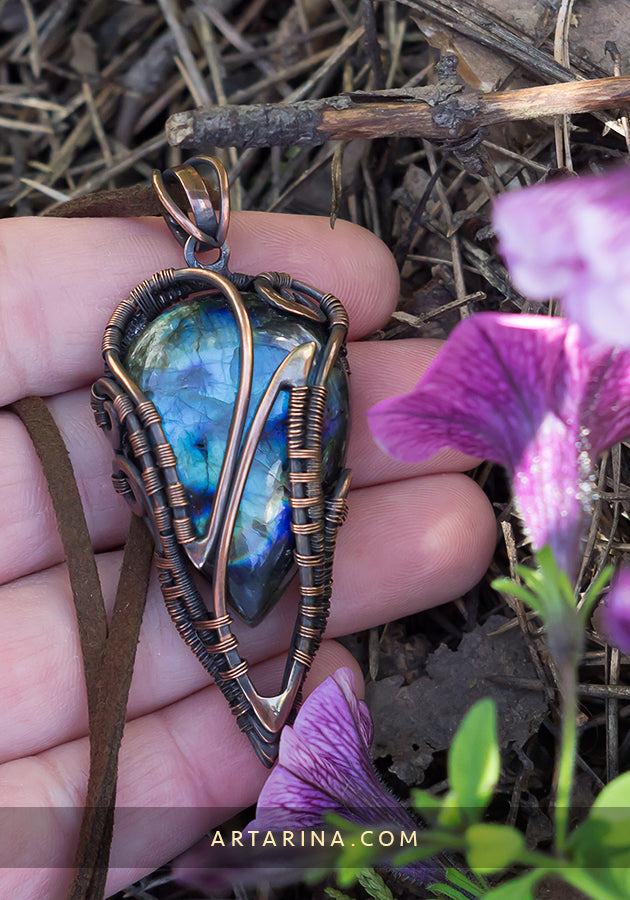 Copper labradorite pendant