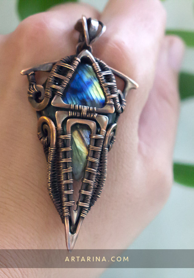 Multiflash labradorite copper necklace