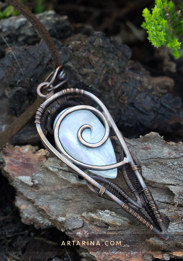 Wirework moonstone necklace