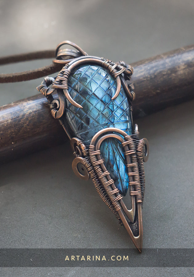 Wirewrapped labradorite pendent