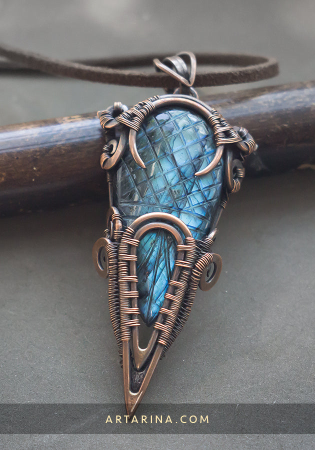 Wirewrapped labradorite pendent