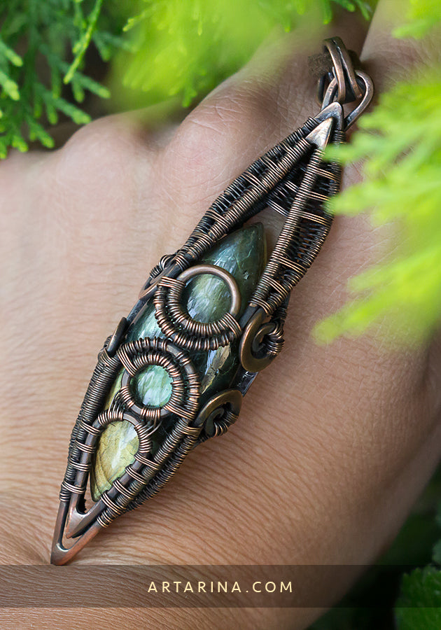 Copper wire wrapped labradorite necklace