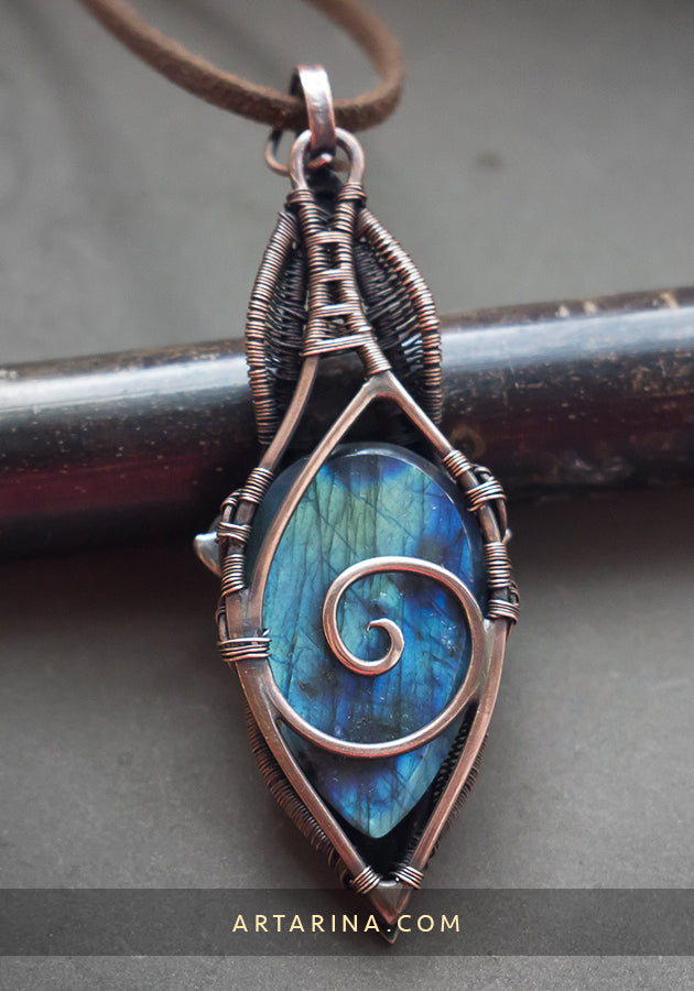 Labradorite wire necklace pendant