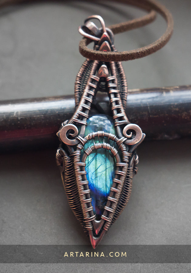 Labradorite wire necklace pendant