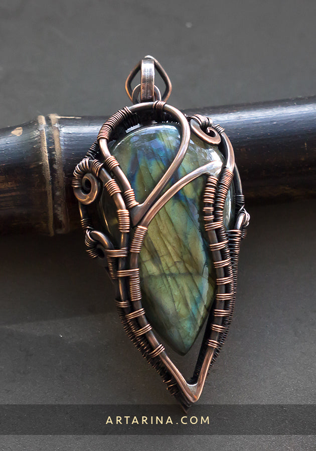 Labradorite wire wrap necklace
