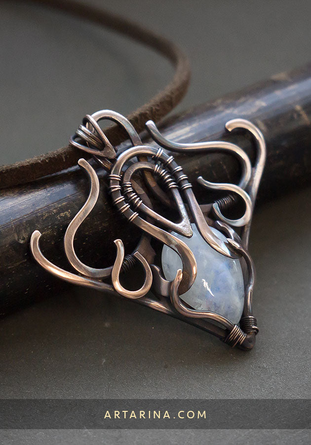 Wirewrapped moonstone