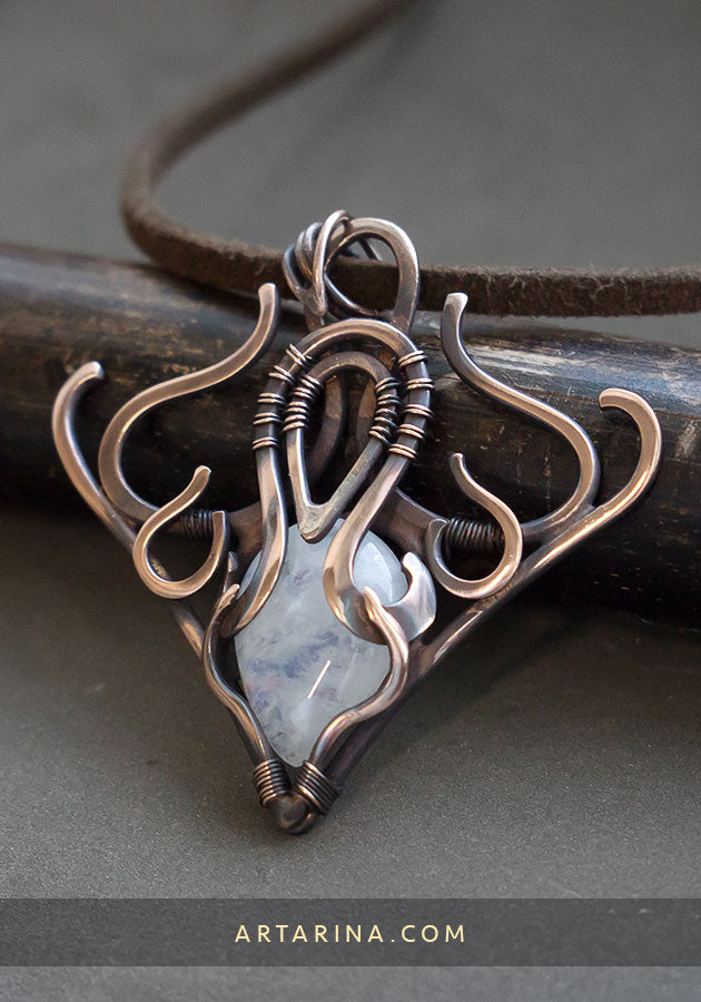Wirewrapped moonstone