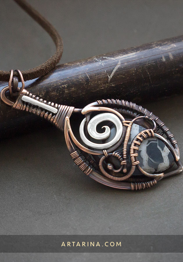 Wire wrap stone pendent
