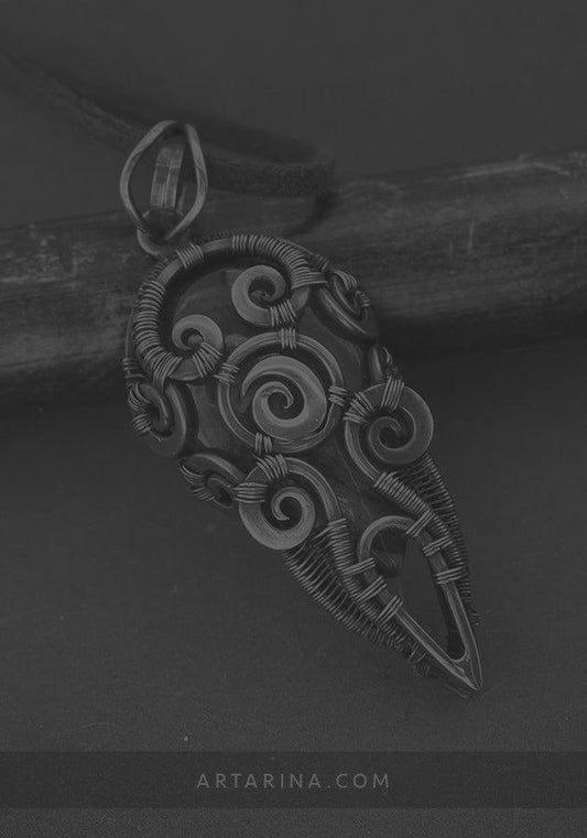 Wirewrapped labradorite stone pendant