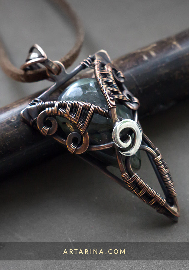 Mixed metal natural wire wrapped copper mens man triangle shaped necklace with labradorite stone Triquetra triangle necklace. Copper wirewrork pendant by artarina