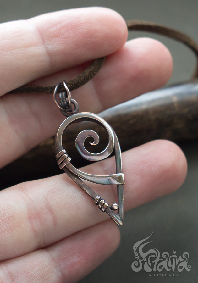 Small spiral shaped copper wire wrapped simple necklace Small copper wire wrapped pendant Minimalist designer wire wrap jewelry Unique oxidized copper crystal necklace by artarina