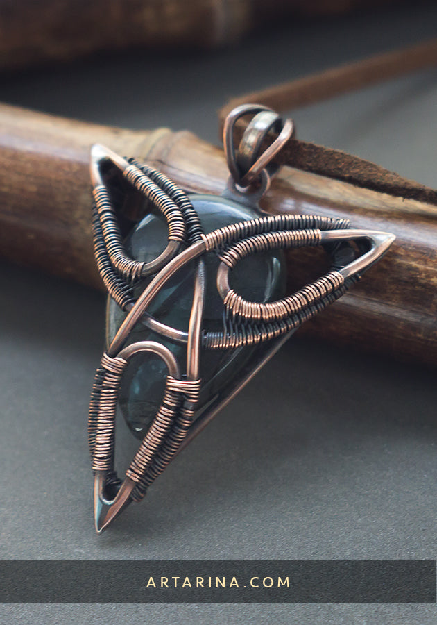 celtic triquetra pendant necklace