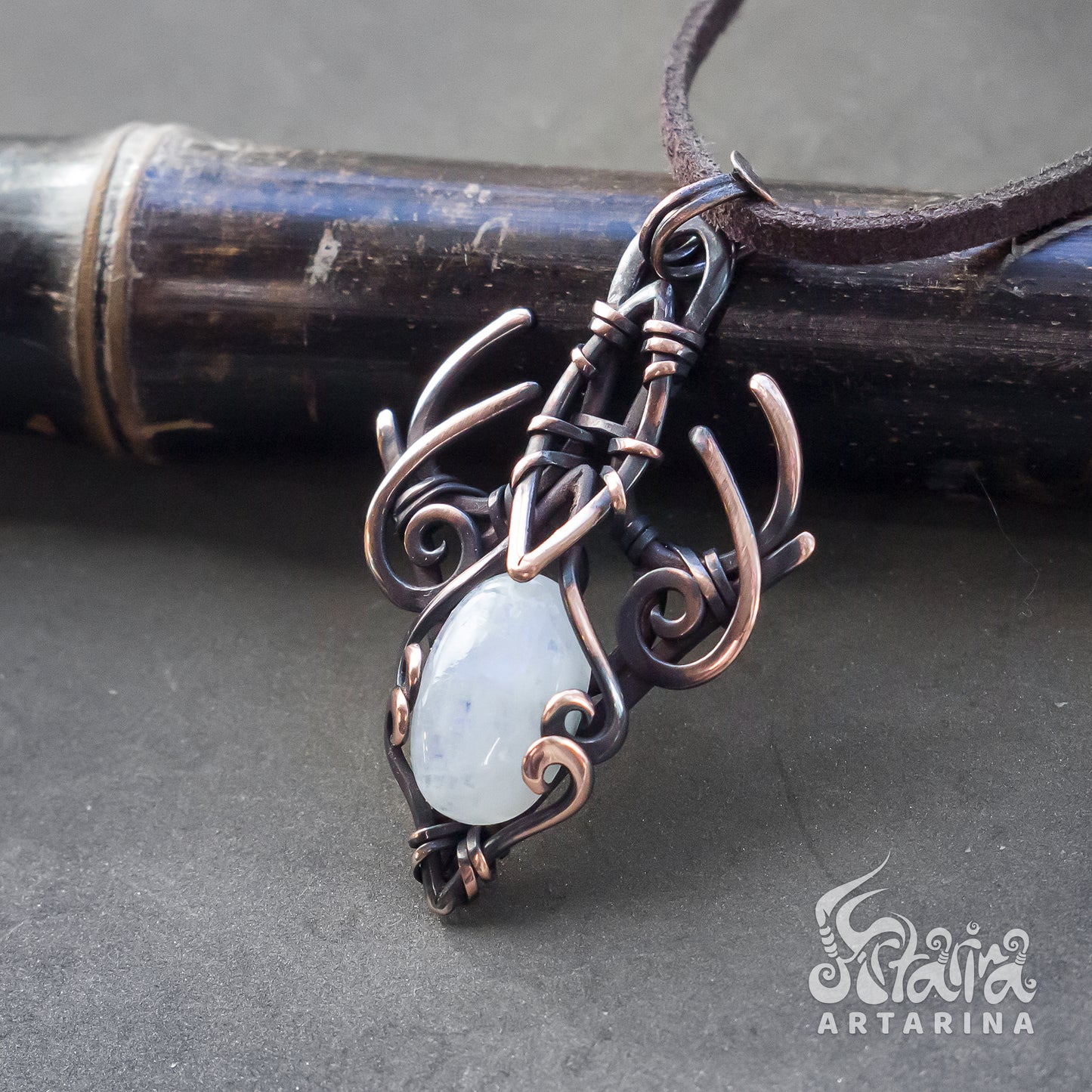 Handmade fairy style druidry wire wrapped necklace with natural moonstone pic 3