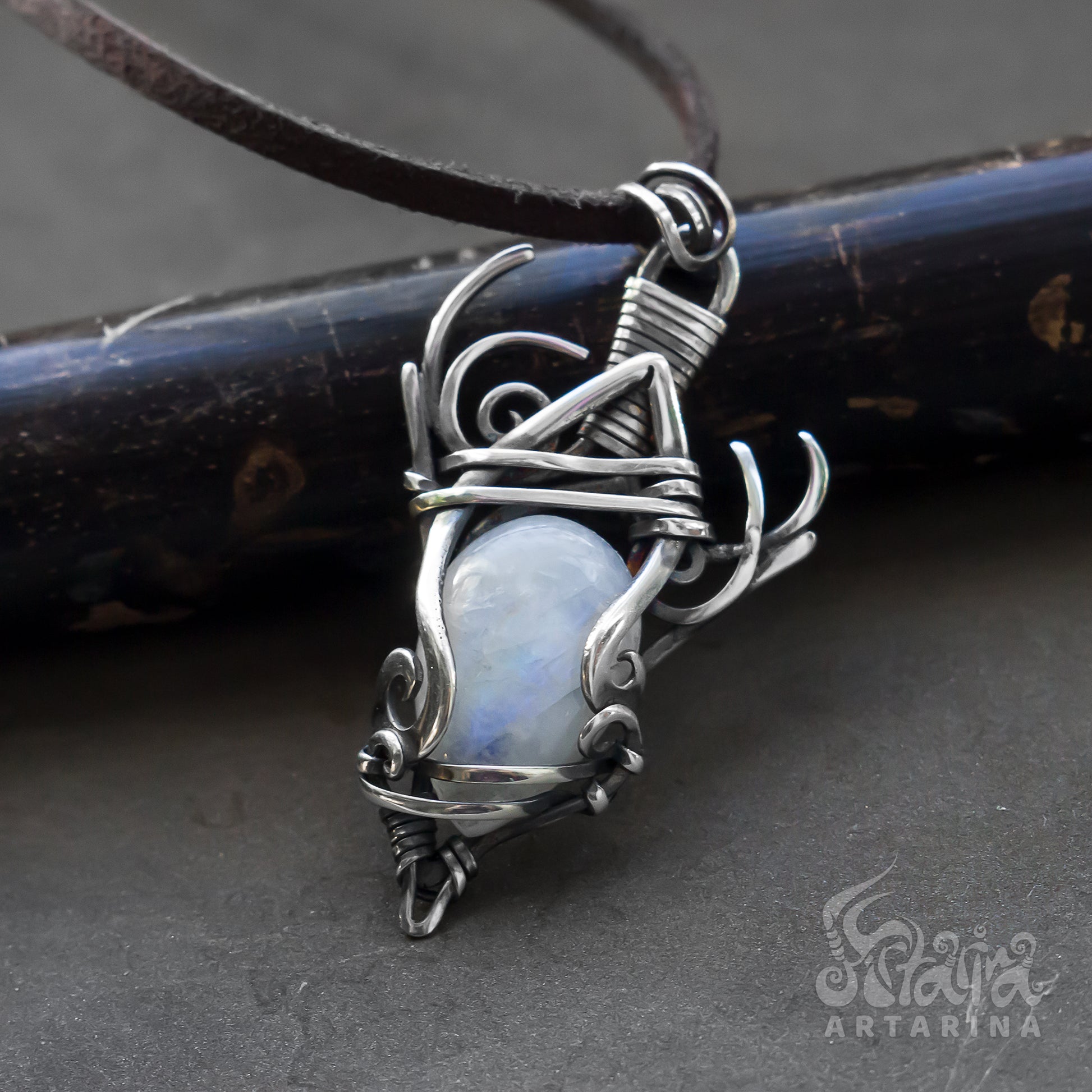 Solid sterling silver wire wrapped necklace with natural moonstone pic 3