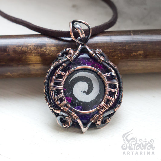 Wire wrapped round space pendant with spiral pic1