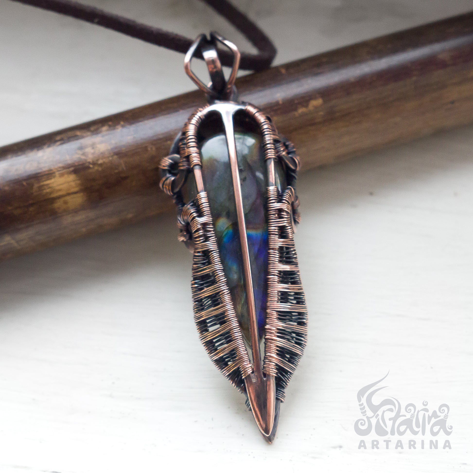 Handmade pure copper wire wrapped necklace with natural labradorite pic1