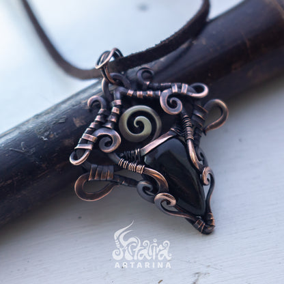Ancient energy necklace. Shumerian babylon obsidian necklace