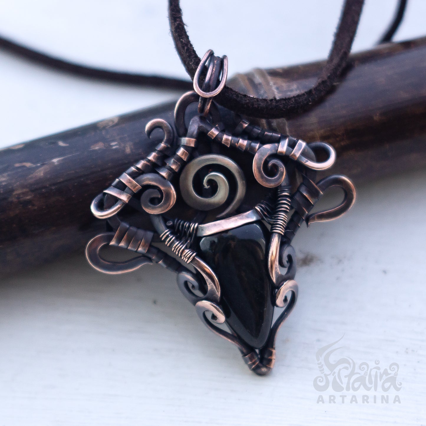 Ancient energy necklace. Shumerian babylon obsidian necklace