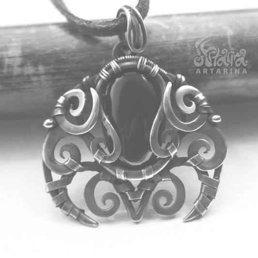 Ancient energy necklace. Shumerian babylon obsidian pendant