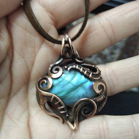 Light blue flashy labradorite stone copper shiny handcrafted necklace