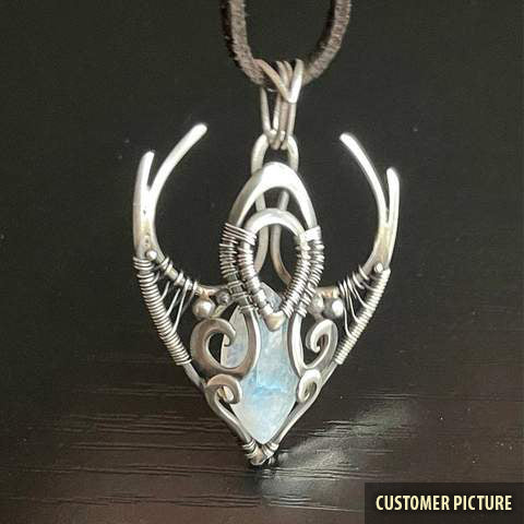 Solid sterling silver striking jewelry pendant with natural moonstone