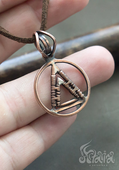 Geometric necklace Simple minimalist wirework raw copper jewelry pendant Triangle and circle necklace by Artraina