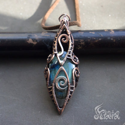 Wire Wrapped Pendant Copper Wire fairy Filigree Wire Wrap Pendant Handmade Bohemian Tribal Jewelry Beautiful Natural Round Gemstone Crystal Wire jewelry