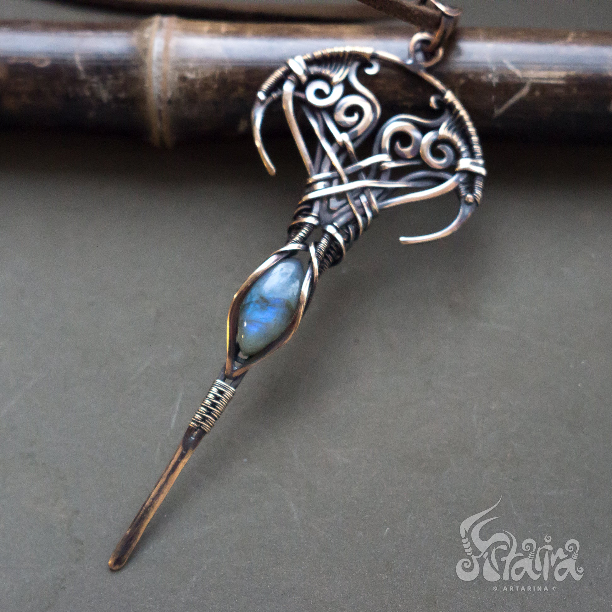 Elven necklace | Long bronze forest fairy epic fantasy jewelry | Elfic long wire gemstone pendant | Bronze wire wrap