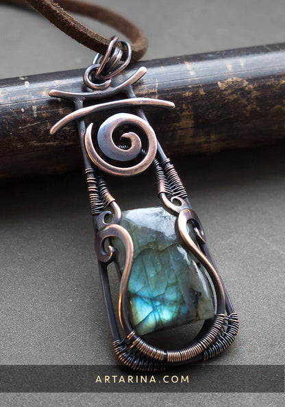 Heady wire wrapped stone pendant. Labradorite stone necklace