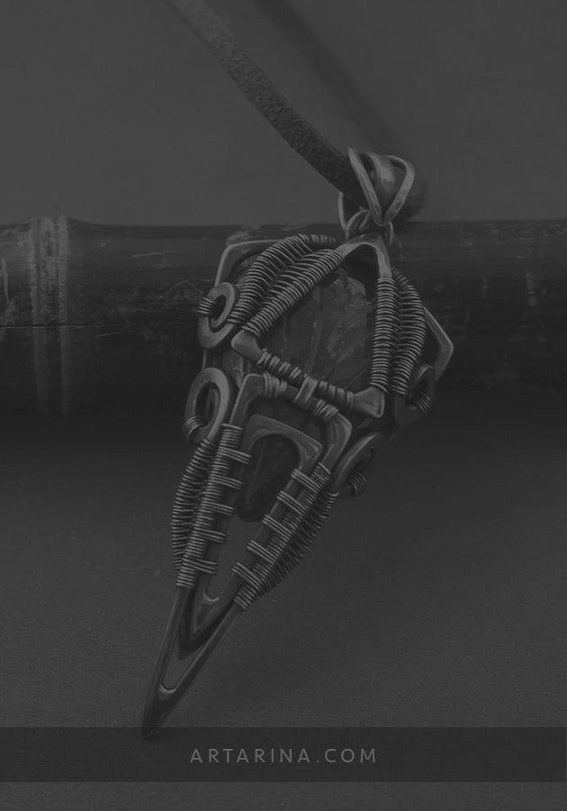 Fantasy elven wire wrap labradorite necklace pendant