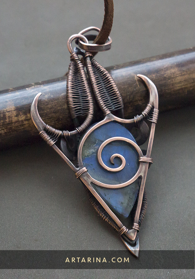 Elegant wire wrapped pendant