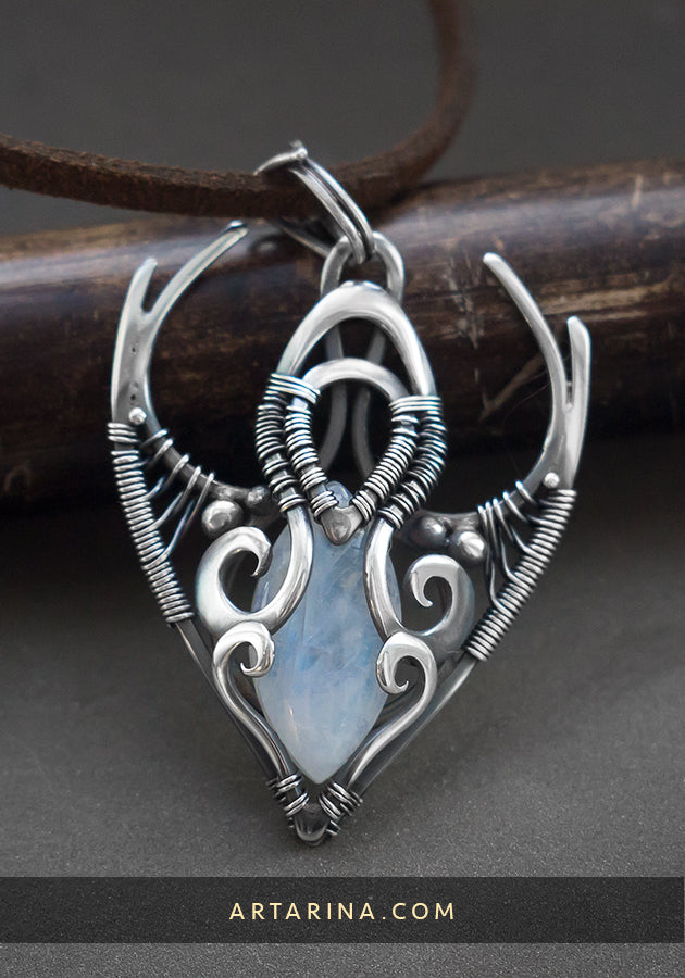 fantasy elven wire wrap necklace