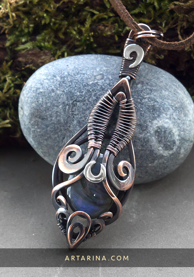 Wire art jewelry pendant
