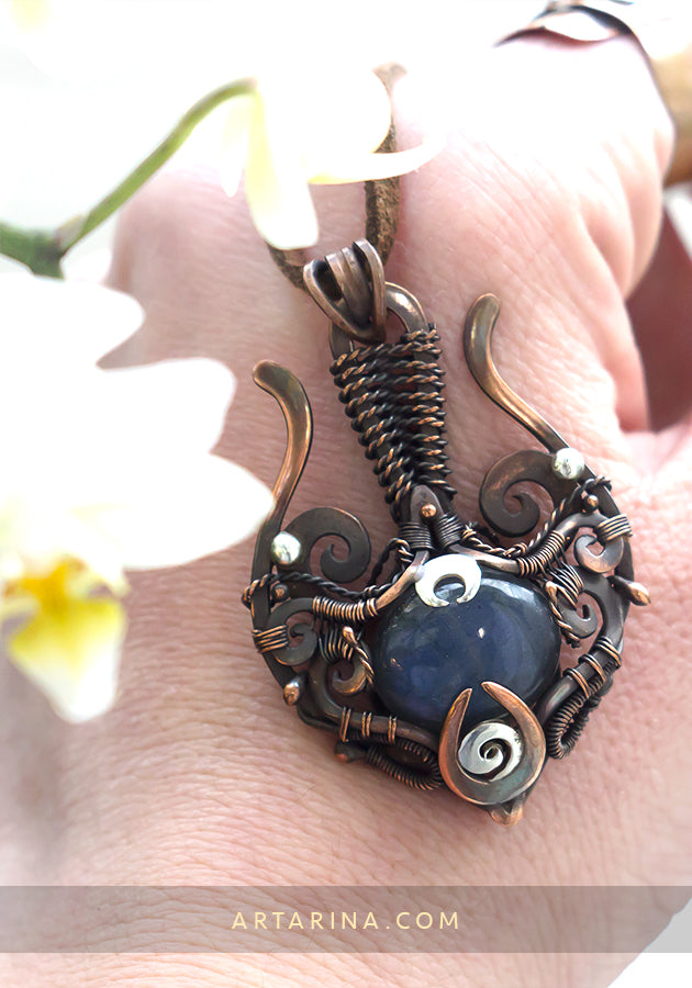Wire wrapped medieval necklace