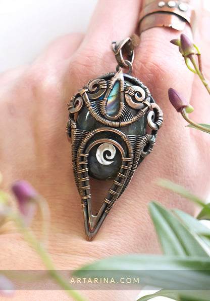 Ancient artifact Atlantis necklace. Ancient astronaut theories Jewelry