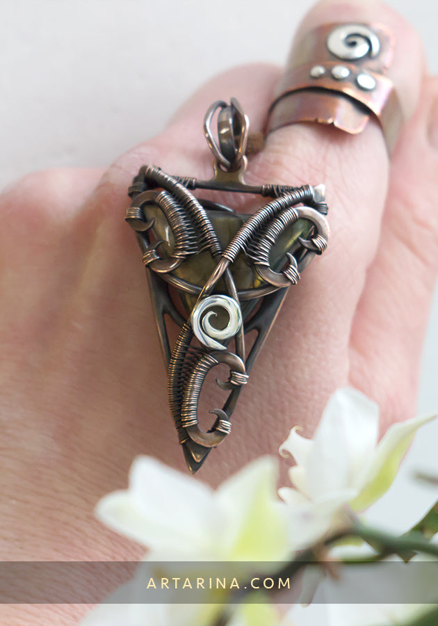 Triquetra wire wrapped necklace