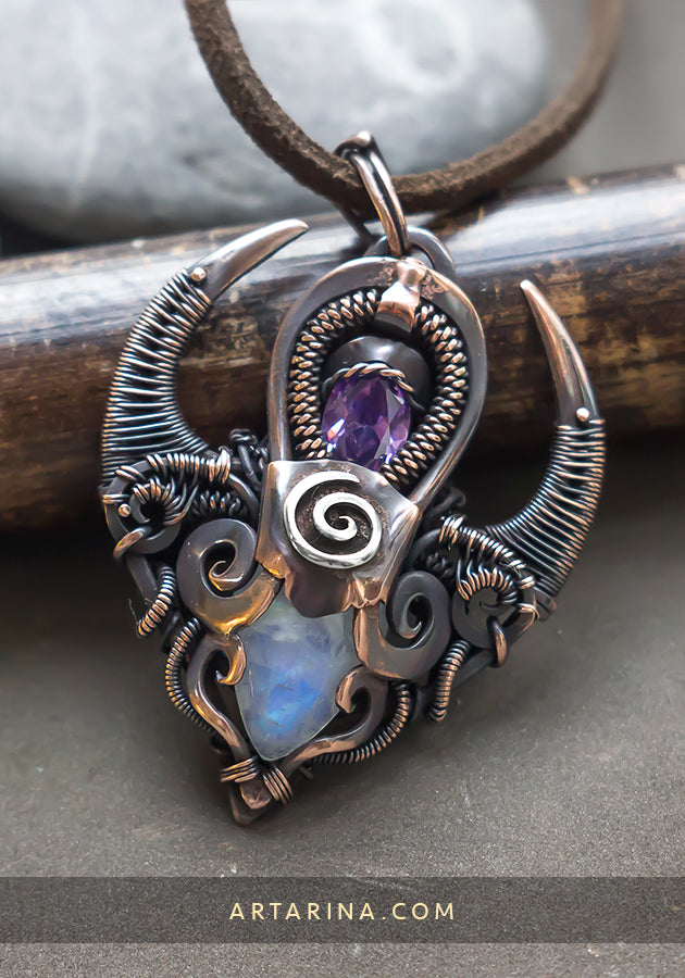 Heady wire wrap moonstone necklace